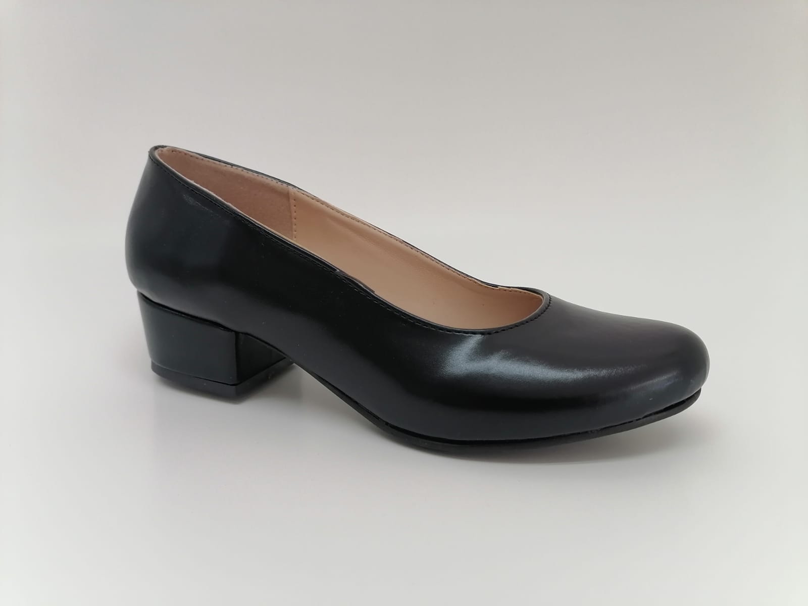 Zapato negro bajo outlet mujer