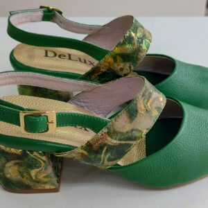 Zapato Verde estilo Mules con talón abierto