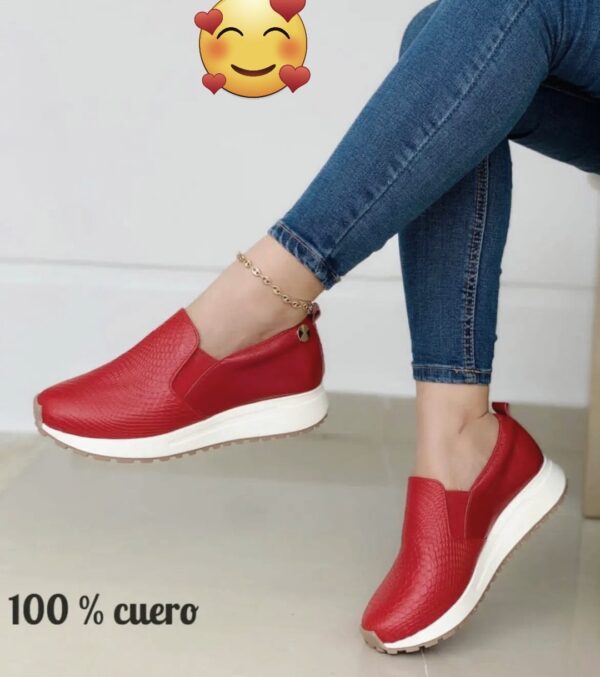Tenis Roja Cuero sin Cordón