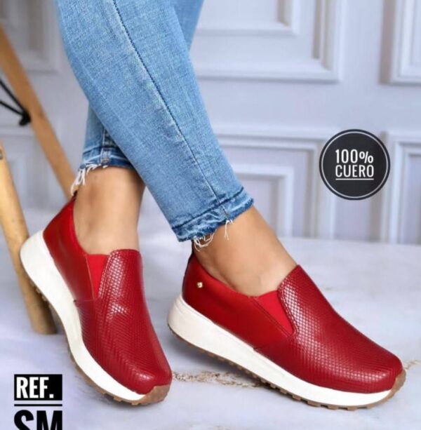 Tenis Roja Cuero sin Cordón